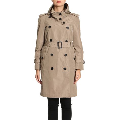 descrizione dettagliata impermeabile burberry|Trench e impermeabili di Burberry da donna .